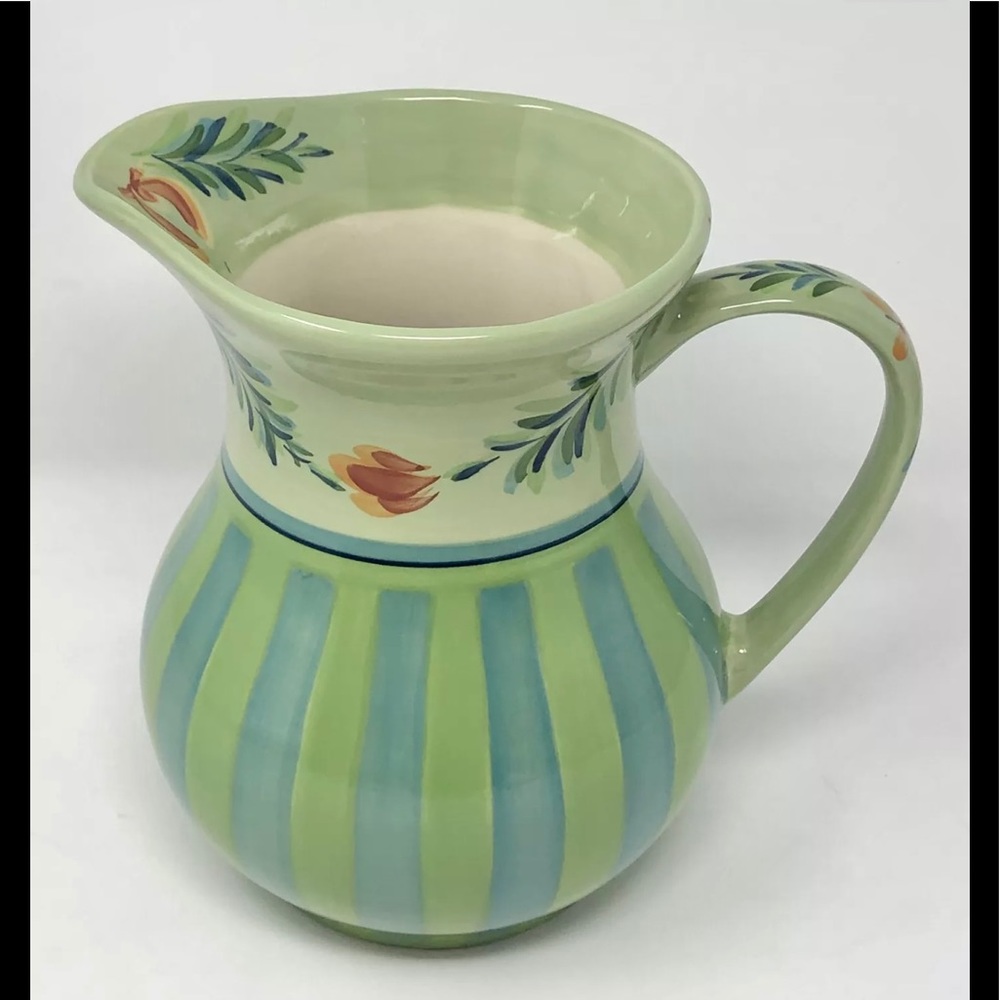 GAIL PITTMAN Pitcher, Provence